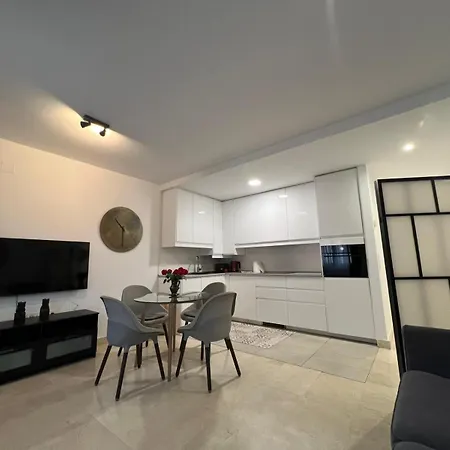 El Palacete De San Juan De Reyes * Toledo